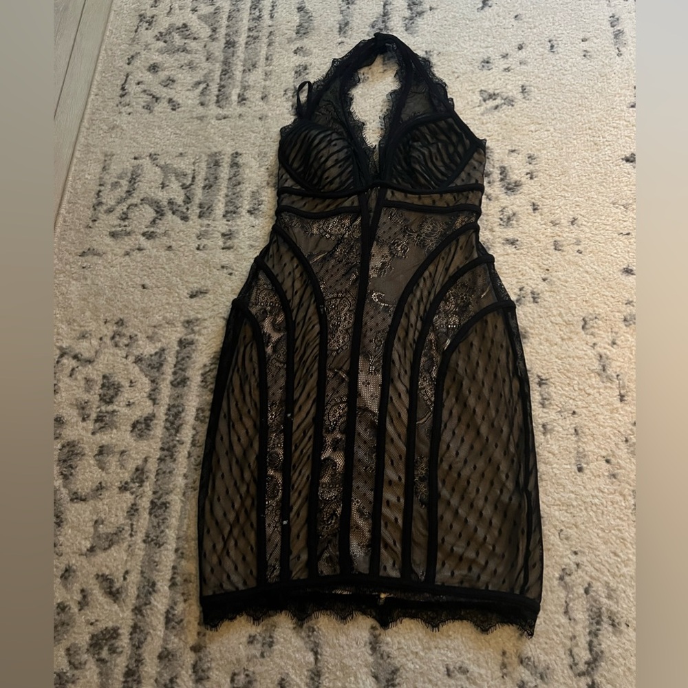 Bebe black and nude lace halter dress xs